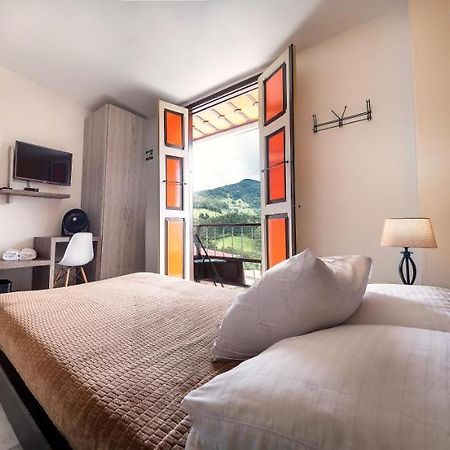 Casa Borbon Hotel ซาเลนโต ภายนอก รูปภาพ