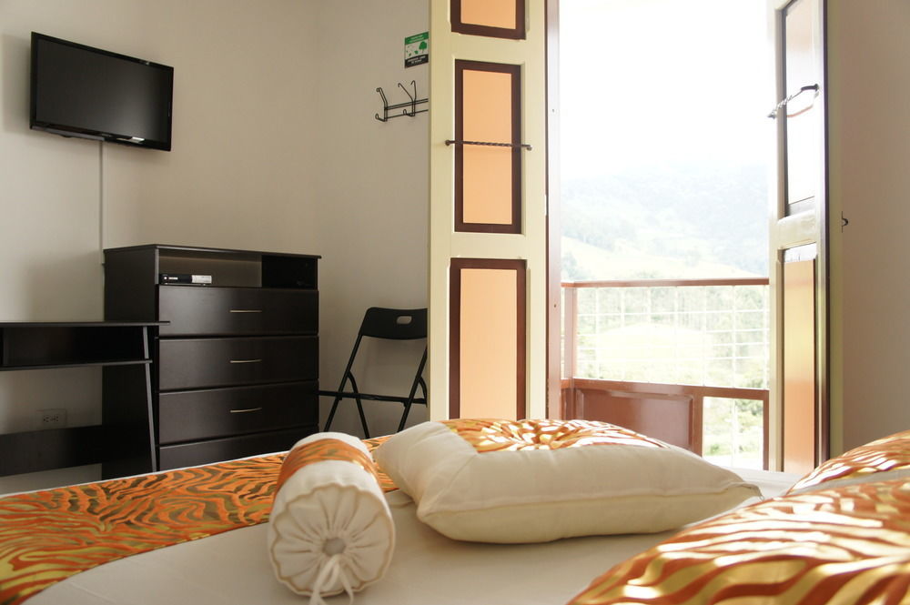 Casa Borbon Hotel ซาเลนโต ภายนอก รูปภาพ