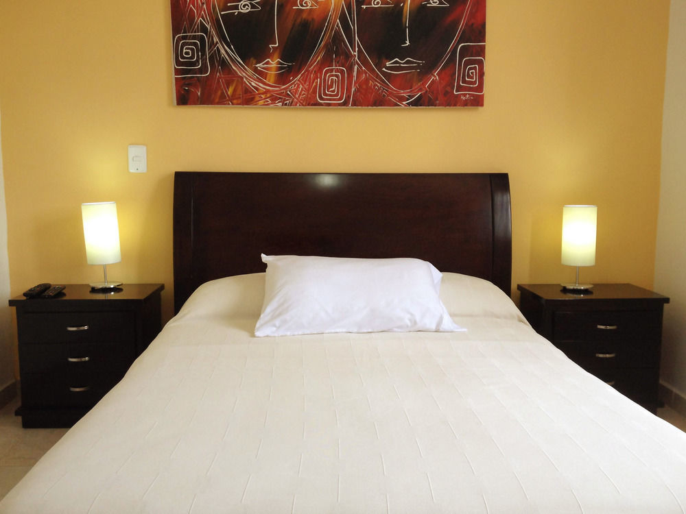 Casa Borbon Hotel ซาเลนโต ภายนอก รูปภาพ